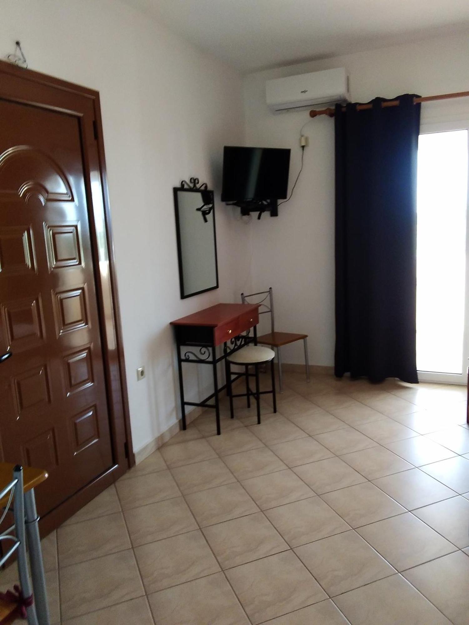 Ferienwohnung Emmanouil Kalamos  Zimmer foto